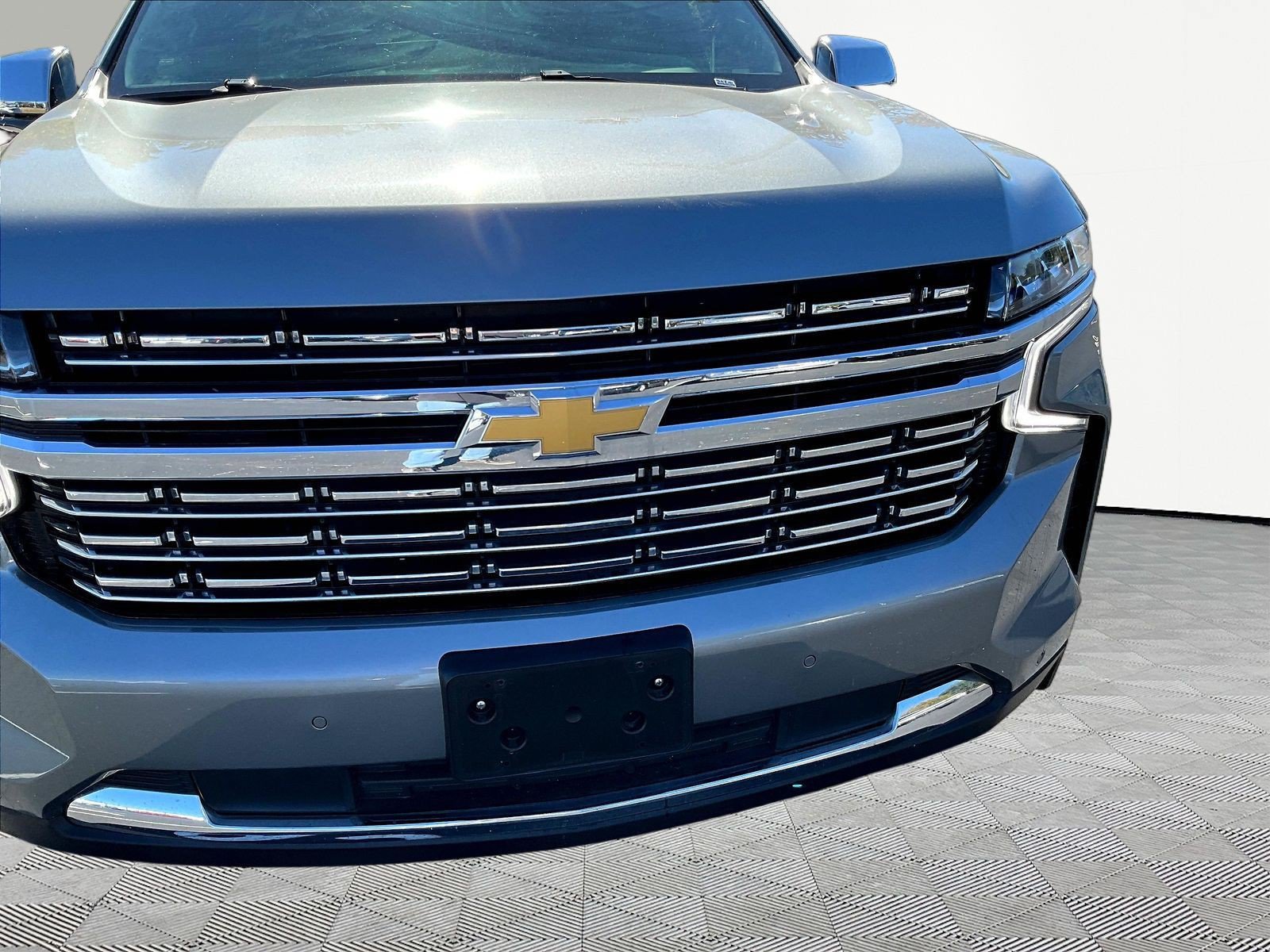 Used 2023 Chevrolet Suburban Premier AWD/4WD image 34