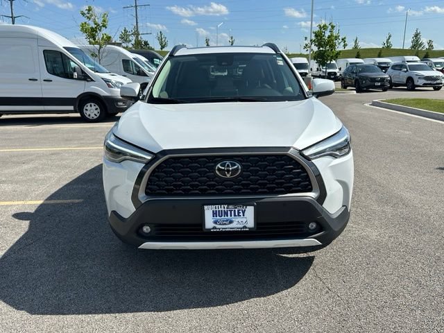 Used 2022 Toyota Corolla Cross XLE w/ Convenience Package FWD image 2