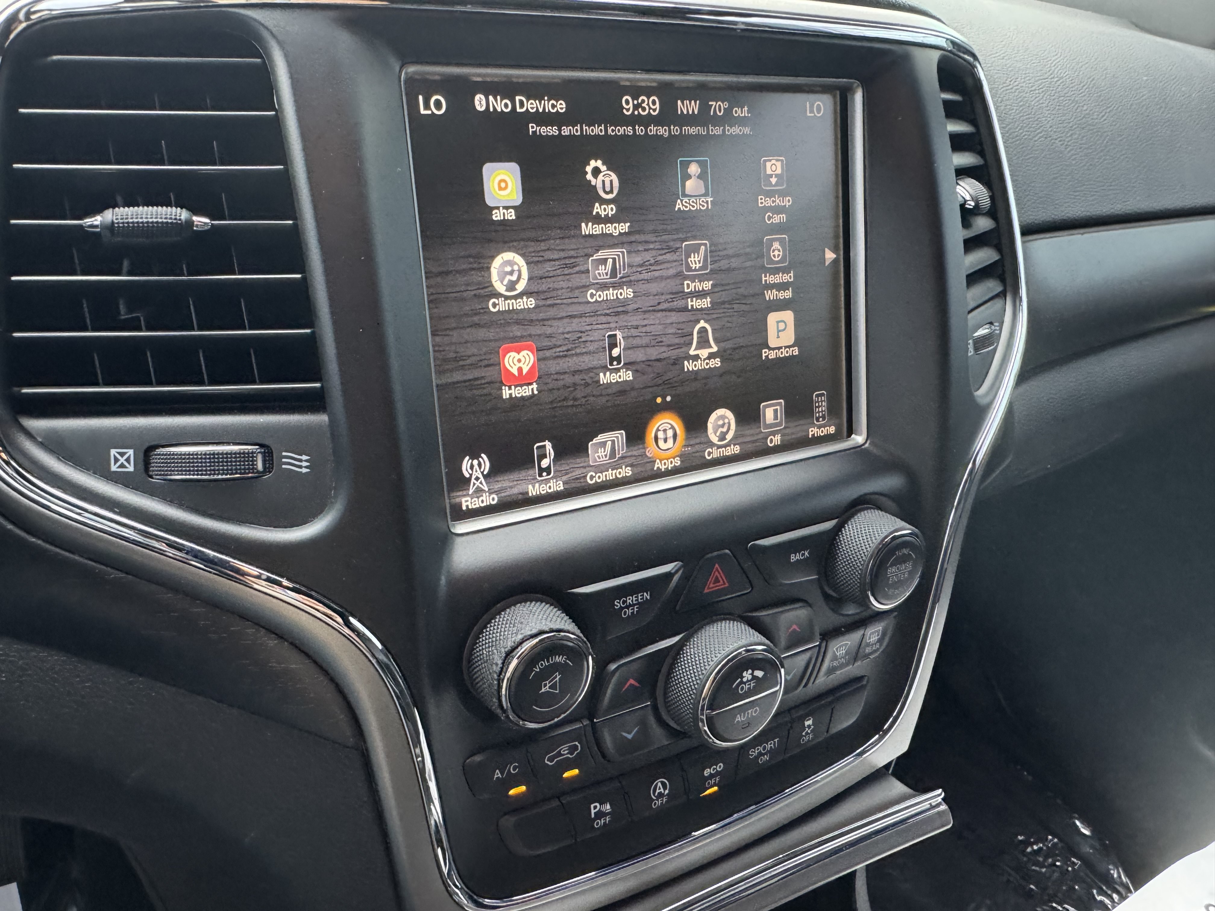 Used 2017 Jeep Grand Cherokee Altitude RWD image 16