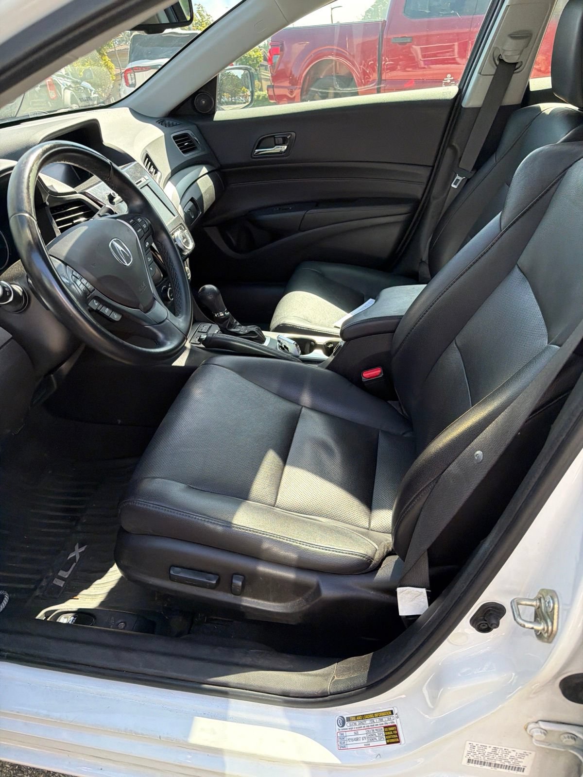 Used 2017 Acura ILX FWD image 12