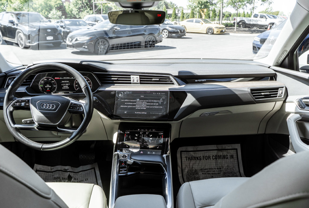 Used 2024 Audi Q8 e-tron Premium AWD/4WD image 7