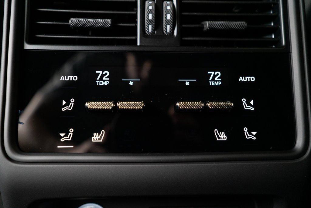 New 2025 Porsche Cayenne AWD/4WD image 45