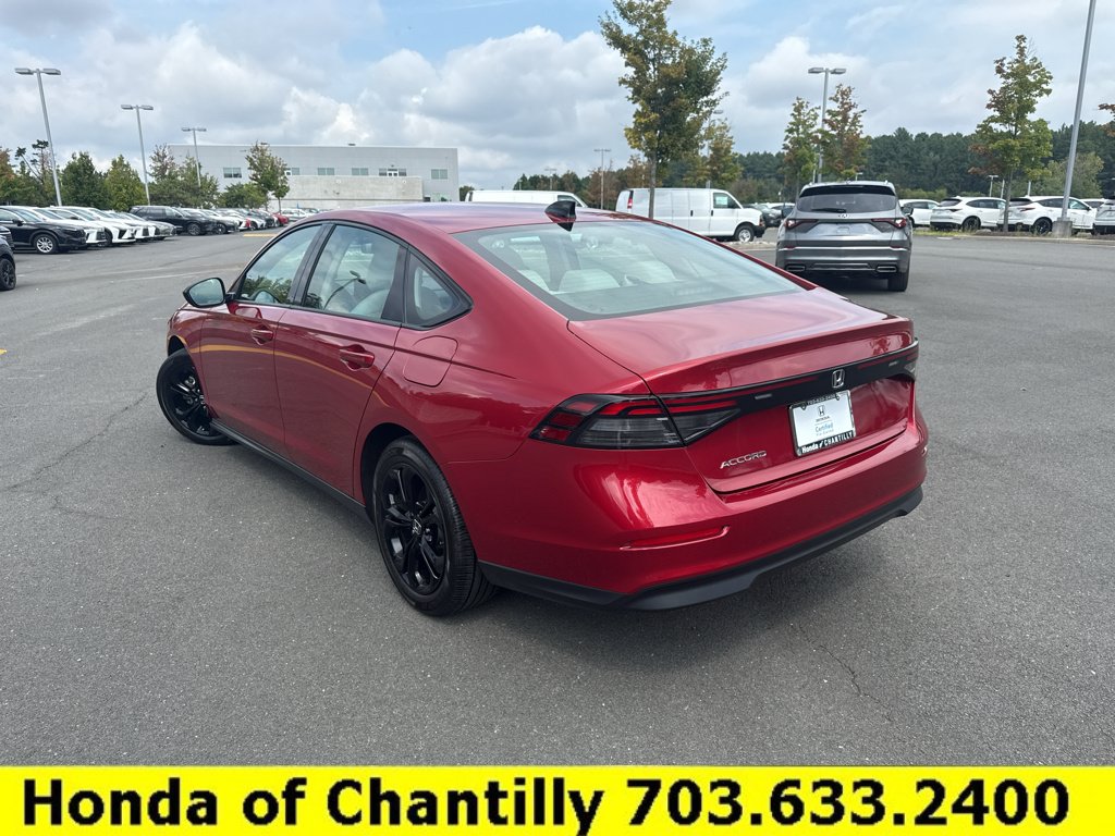Certified 2025 Honda Accord SE image 5