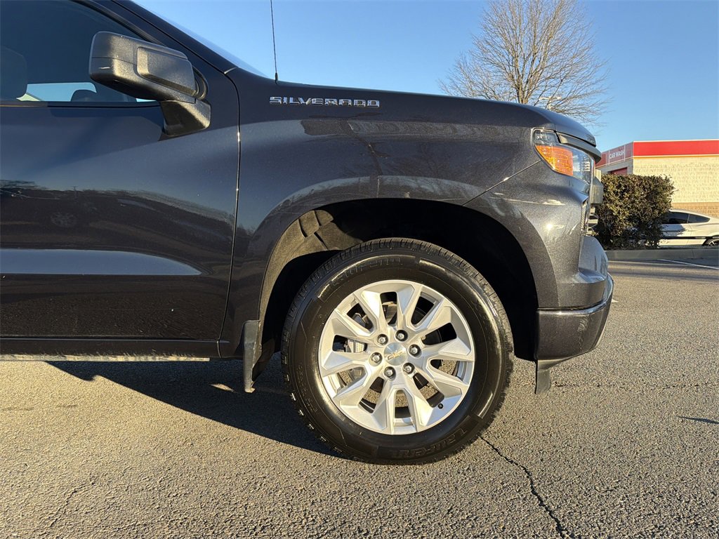 Used 2023 Chevrolet Silverado 1500 Custom image 8