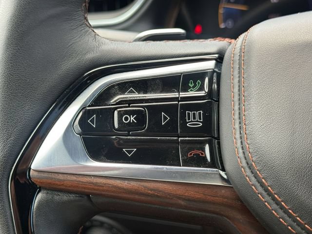 Used 2025 Jeep Grand Cherokee Summit w/ Obsidian Package AWD/4WD image 25