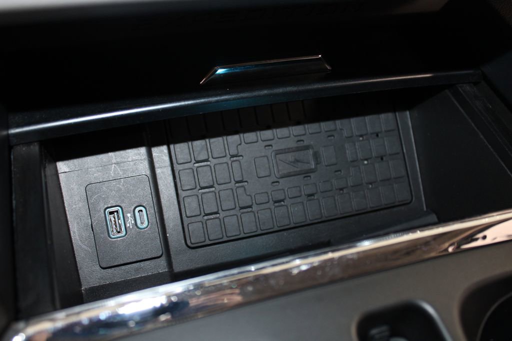 Used 2024 Ford Expedition XLT image 50