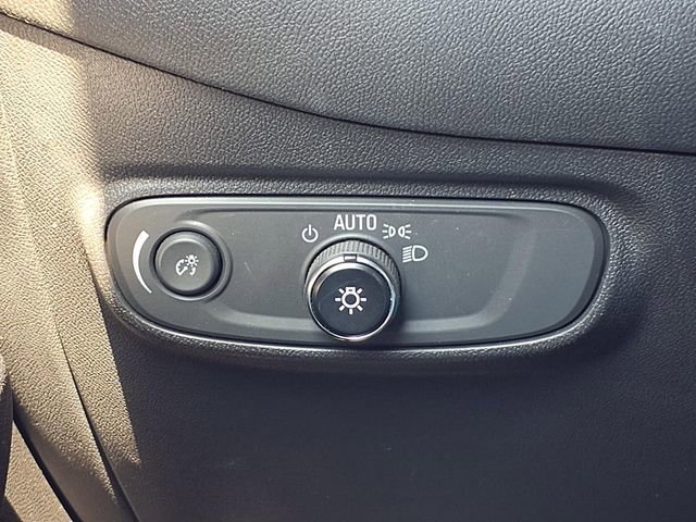 Used 2022 Chevrolet Equinox LT FWD image 19
