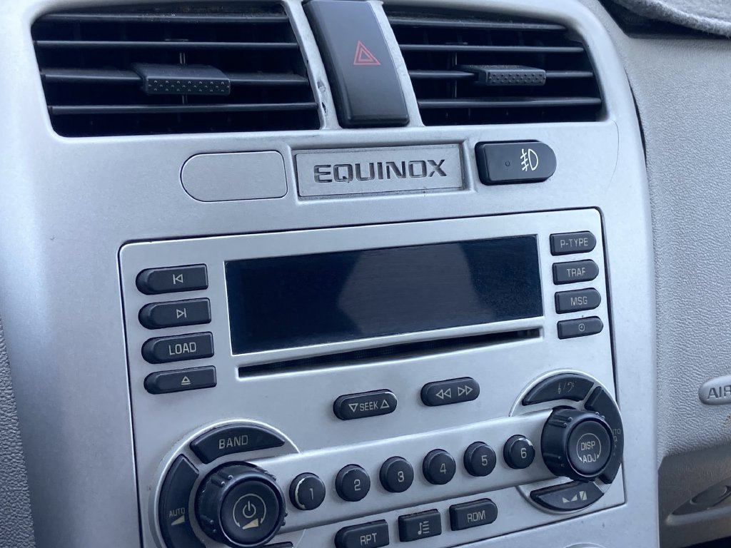 Used 2005 Chevrolet Equinox LT w/ Preferred Equipment Group AWD/4WD image 9