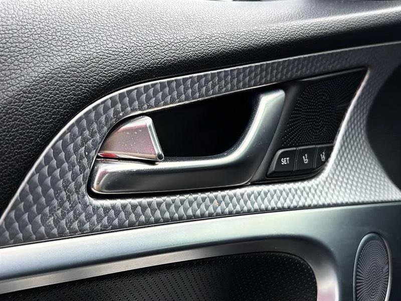 Used 2022 Genesis G70 3.3T w/ Sport Advanced Package image 18