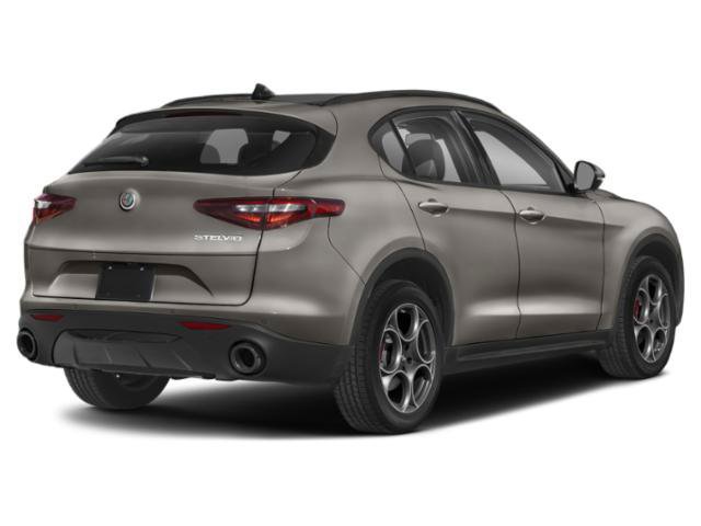 Used 2023 Alfa Romeo Stelvio Sprint RWD image 2