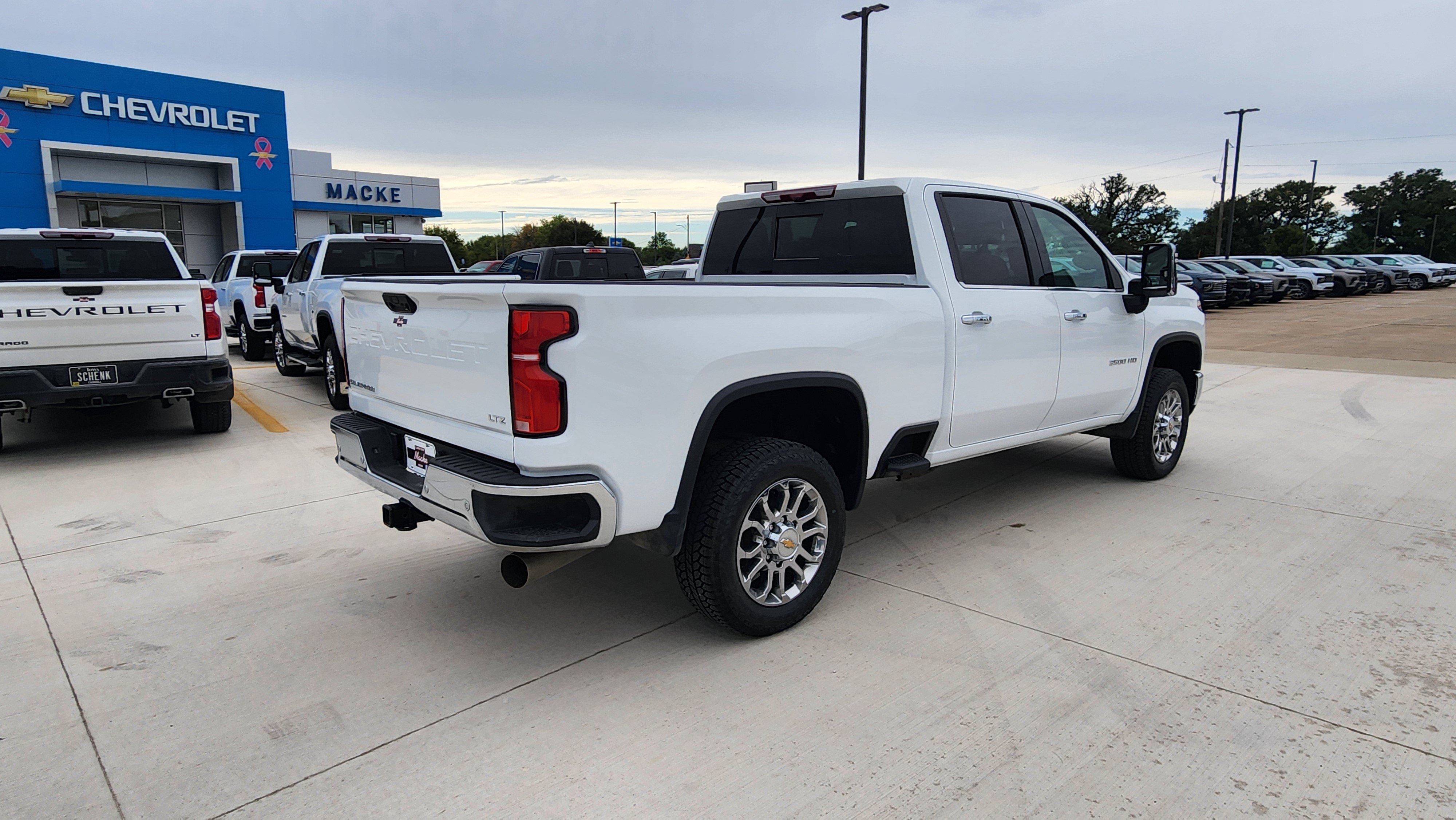 Certified 2026 Chevrolet Silverado 3500 LTZ w/ LTZ Plus Package AWD/4WD image 5