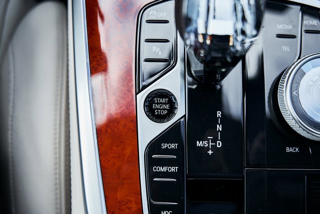 Used 2024 BMW ALPINA XB7 image 82