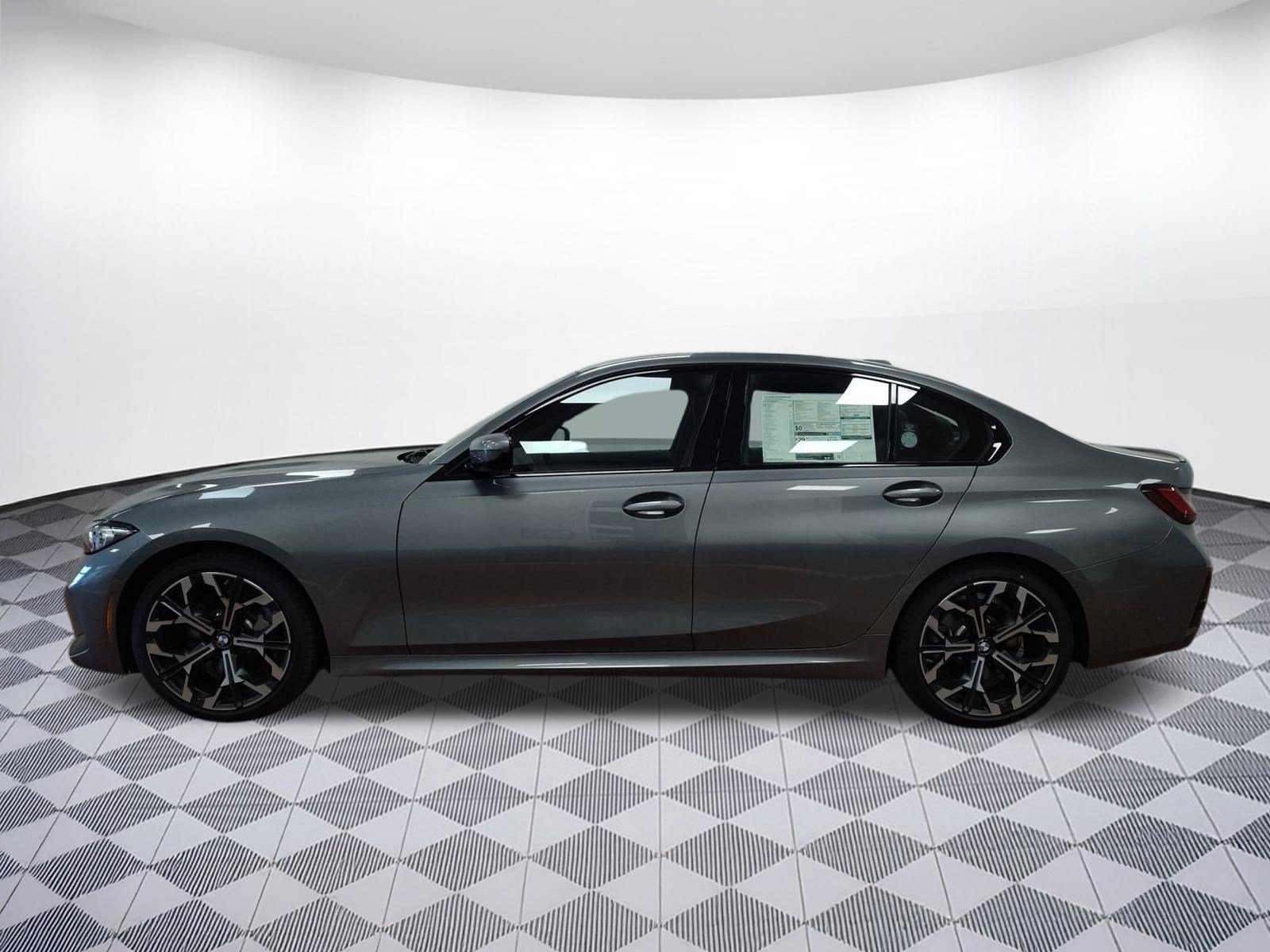 Used 2026 BMW 330i xDrive Sedan w/ M Sport Package AWD/4WD image 2