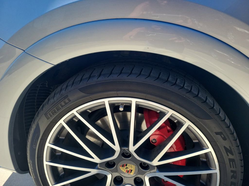 Certified 2022 Porsche Cayenne GTS image 11