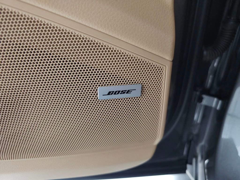 Used 2021 Porsche Cayenne AWD/4WD image 18