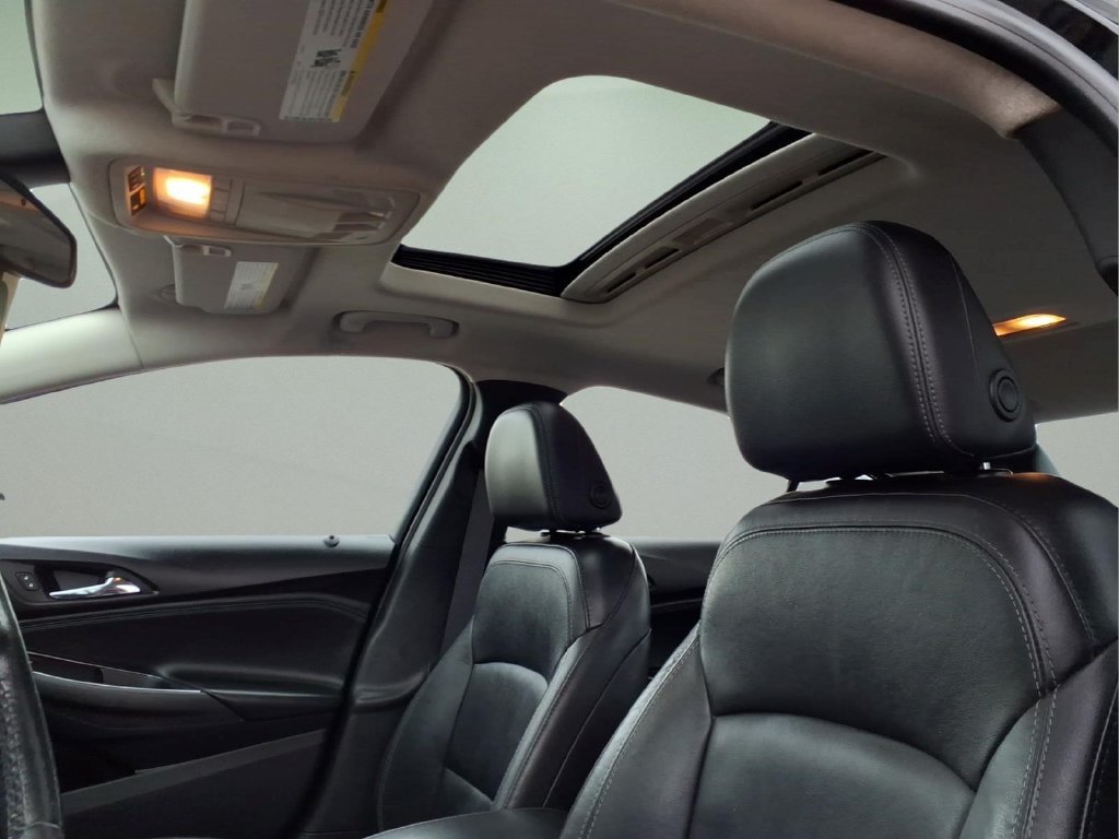 Used 2016 Chevrolet Cruze Premier FWD image 3