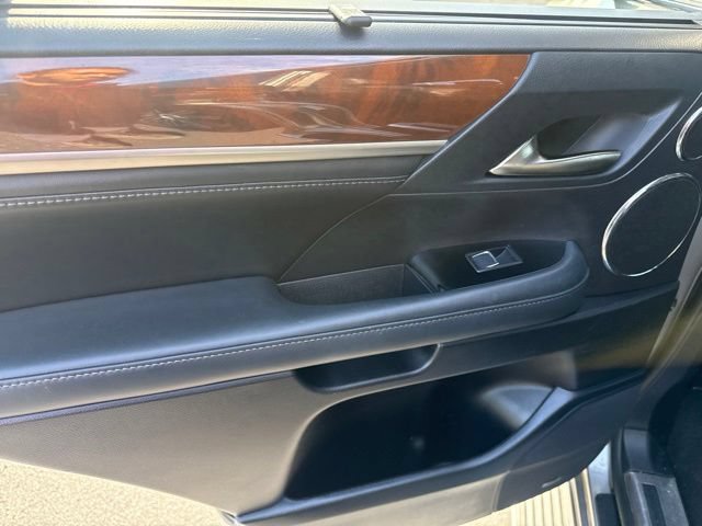 Used 2018 Lexus LX 570 4WD w/ Luxury Package image 22