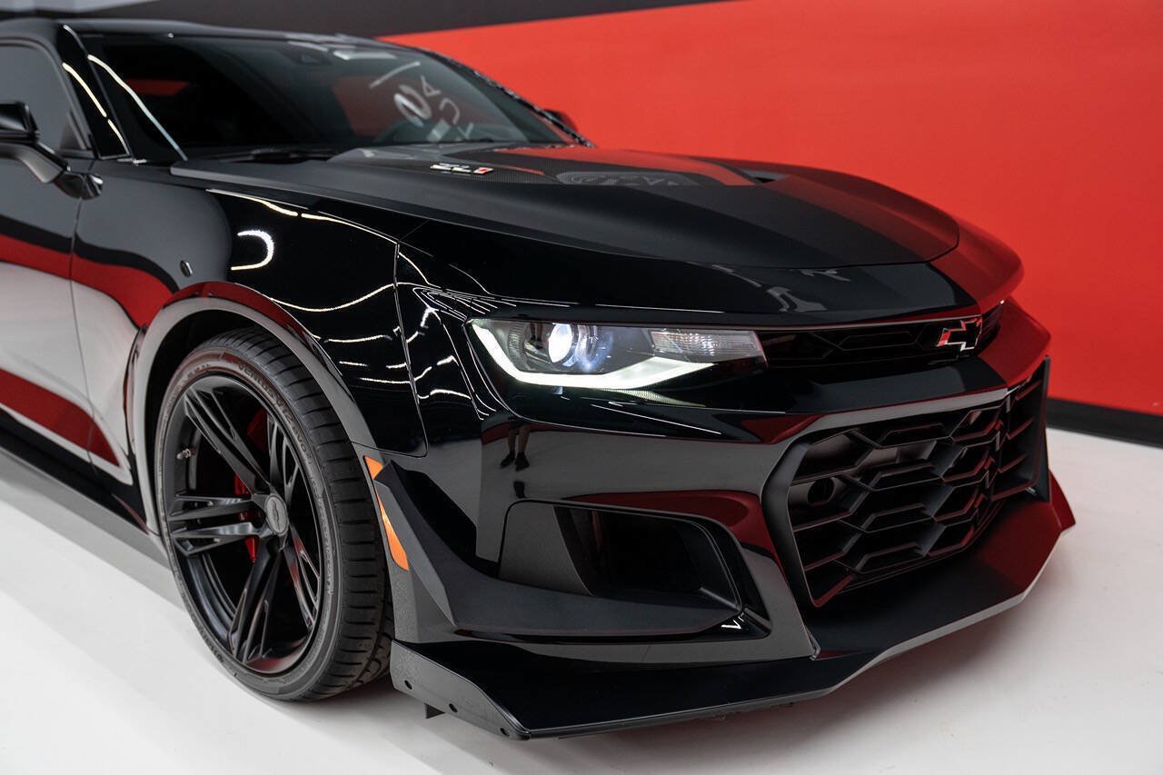 Used 2021 Chevrolet Camaro ZL1 RWD image 54