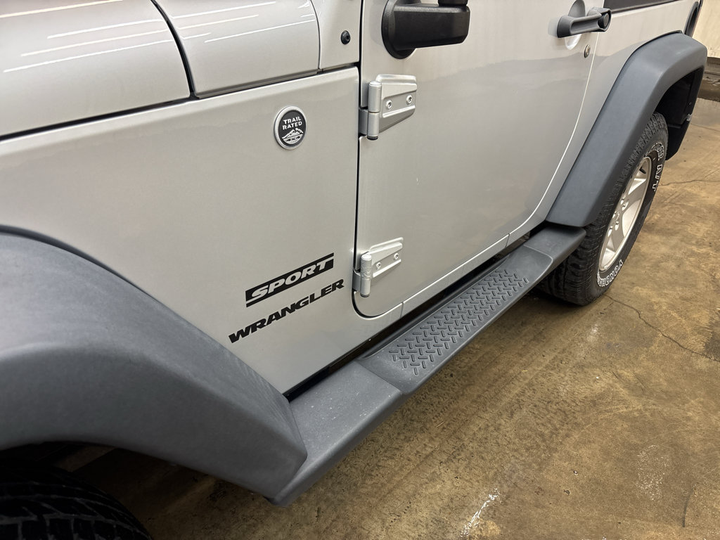 Used 2012 Jeep Wrangler Sport AWD/4WD image 12