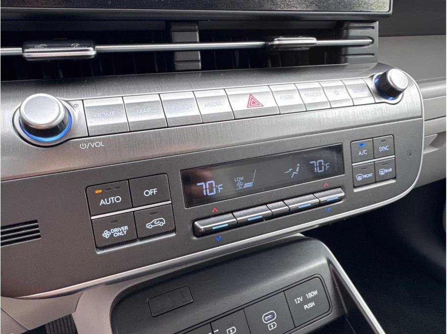 Used 2024 Hyundai Kona SEL FWD image 20