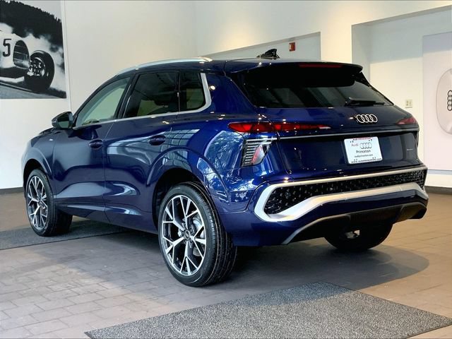 New 2026 Audi Q3 quattro 2.0T AWD/4WD image 3