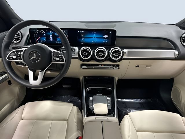 Used 2021 Mercedes-Benz GLB 250 4MATIC image 13