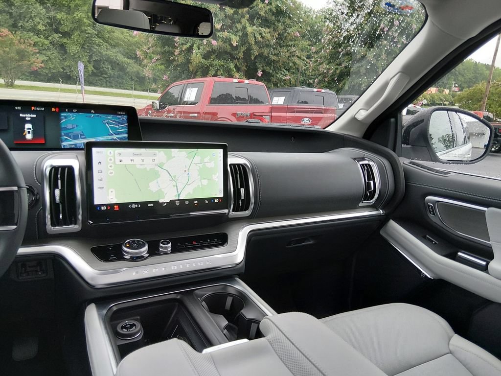 New 2027 Ford Expedition Max Platinum w/ Platinum Ultimate Package AWD/4WD image 12
