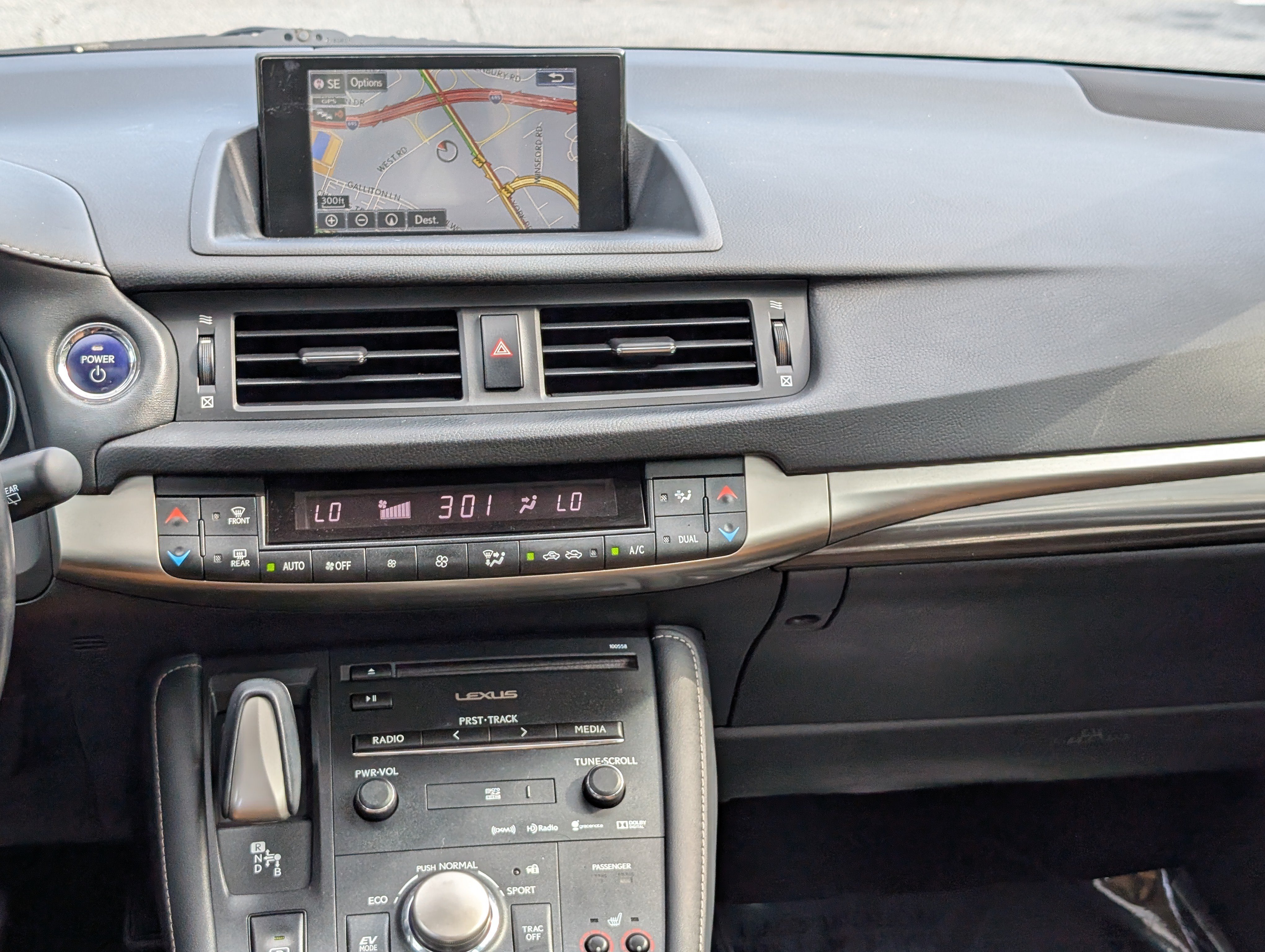 Used 2015 Lexus CT 200h w/ Navigation Package FWD image 16