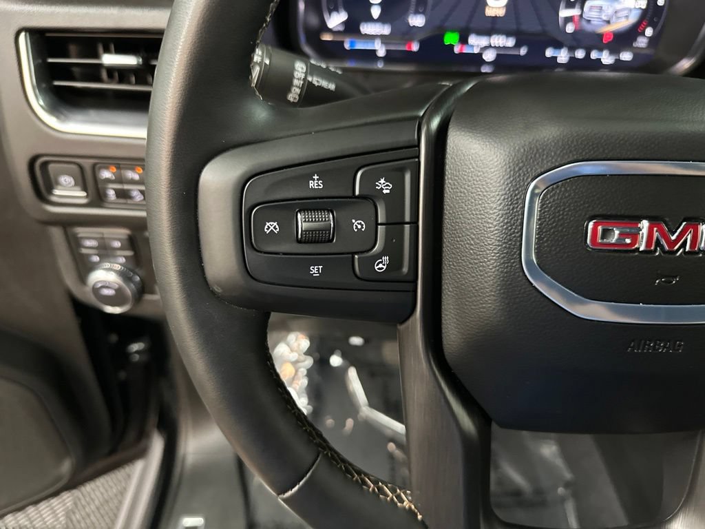 Used 2024 GMC Yukon XL AT4 w/ Technology Package AWD/4WD image 14