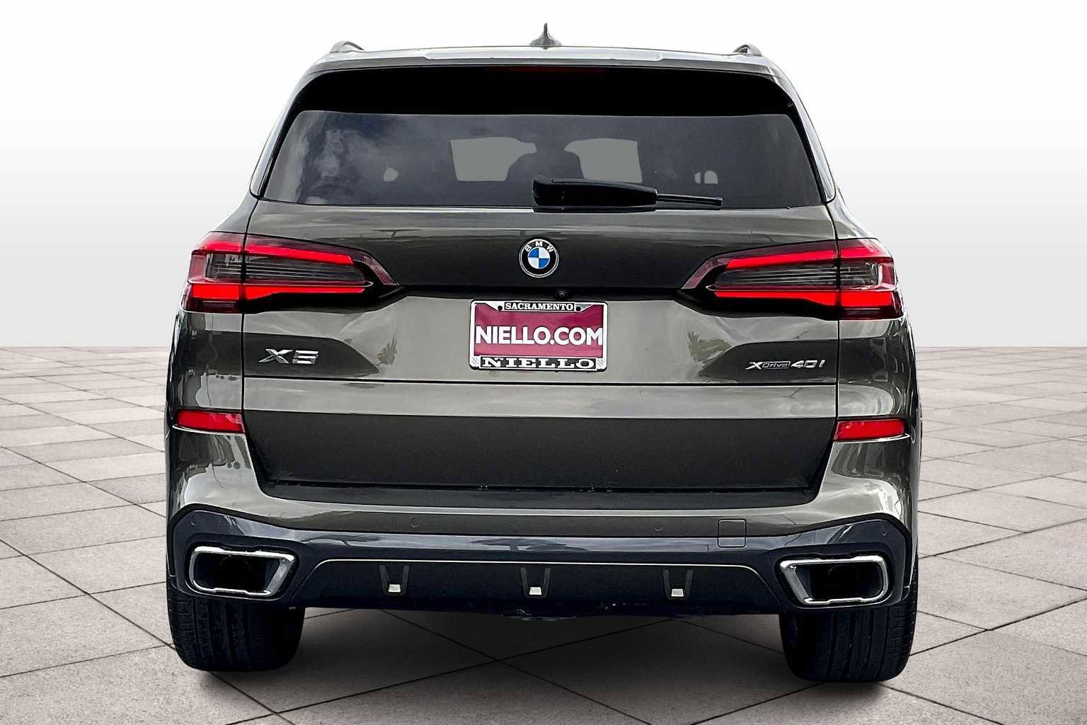 Used 2022 BMW X5 xDrive40i w/ M Sport Package image 7