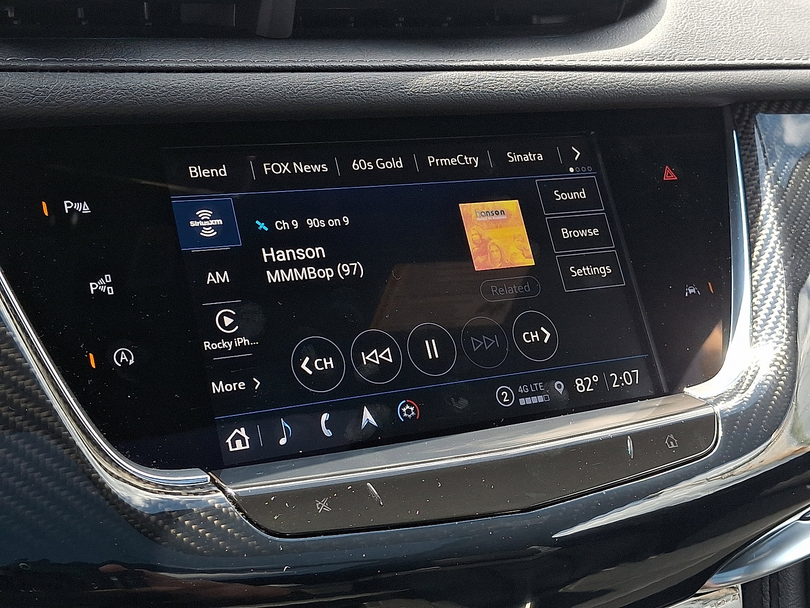 Certified 2024 Cadillac XT6 Sport w/ Technology Package image 21