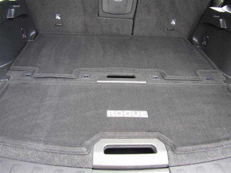 Used 2016 Nissan Rogue S image 37