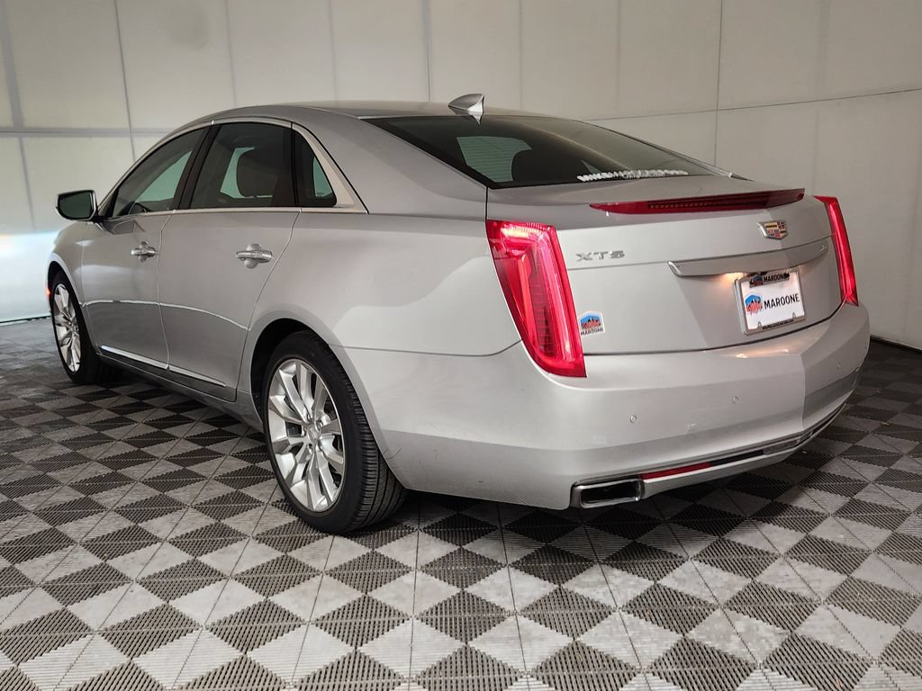 Used 2017 Cadillac XTS Luxury w/ Driver Awareness Package FWD image 5