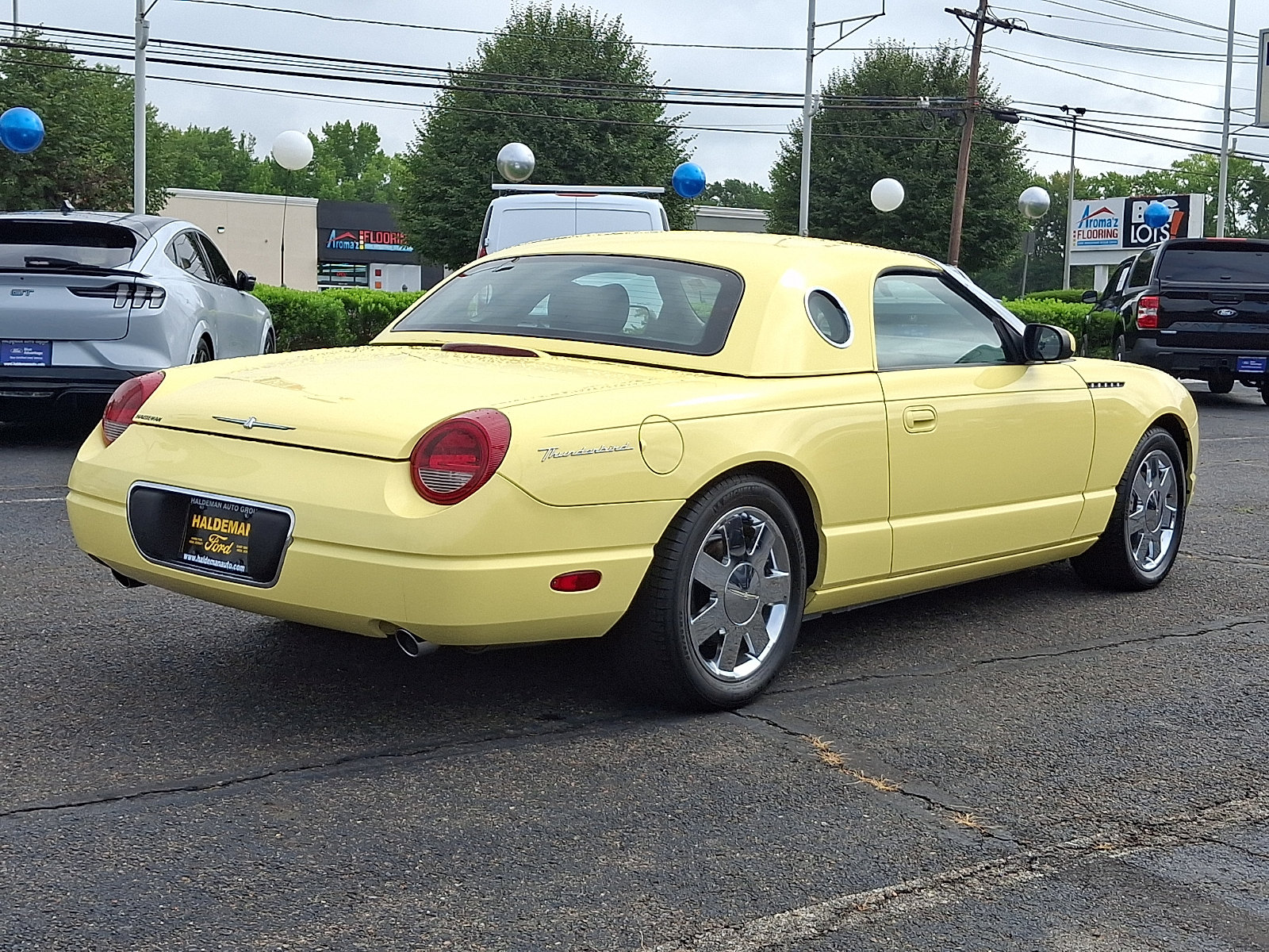 Used 2002 Ford Thunderbird RWD image 7
