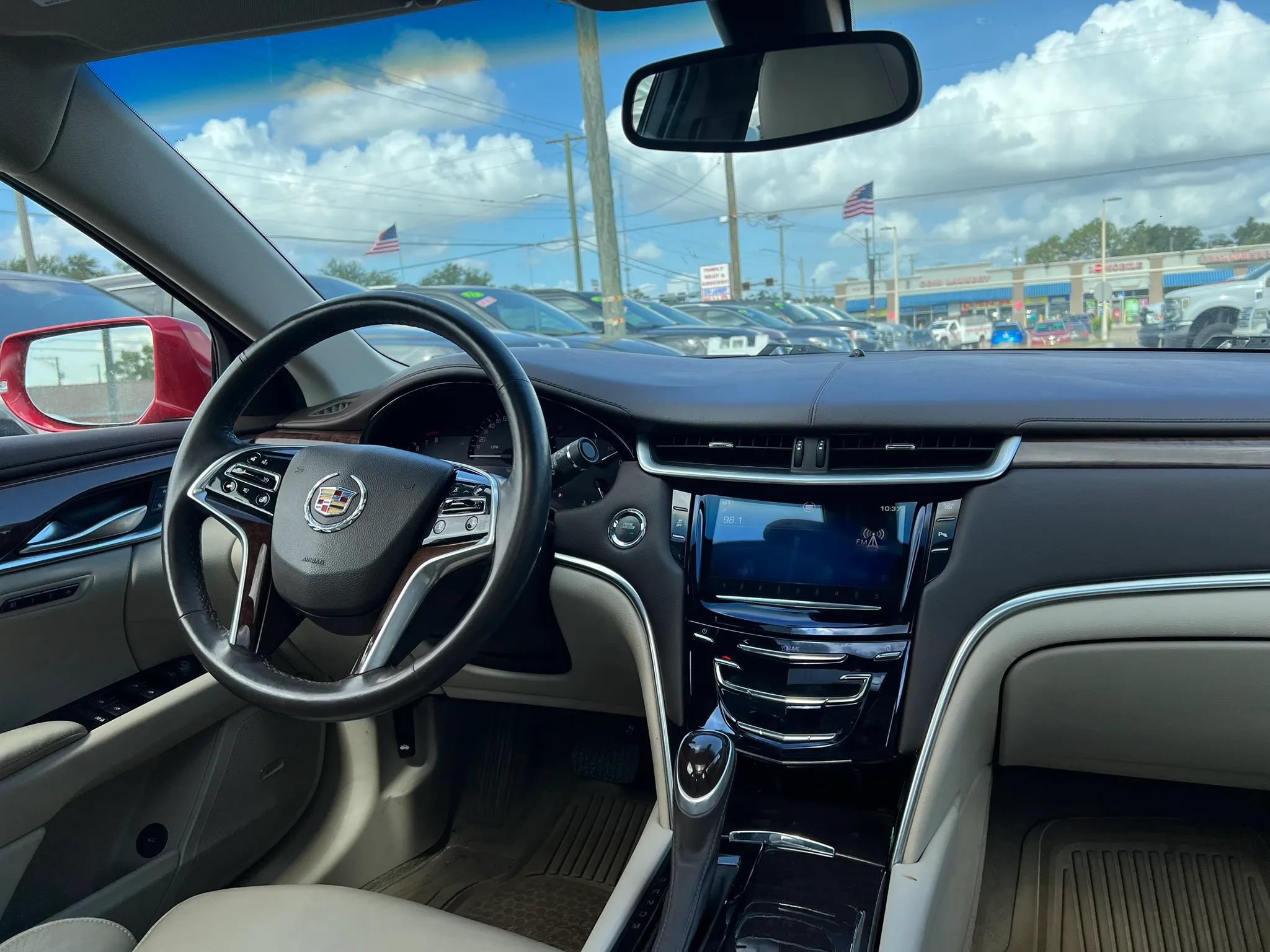 Used 2013 Cadillac XTS Luxury FWD image 13