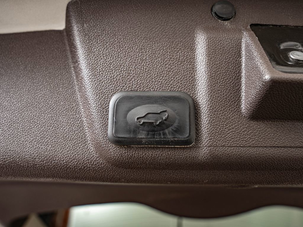 Used 2015 Buick Enclave Premium w/ Trailering Package FWD image 35