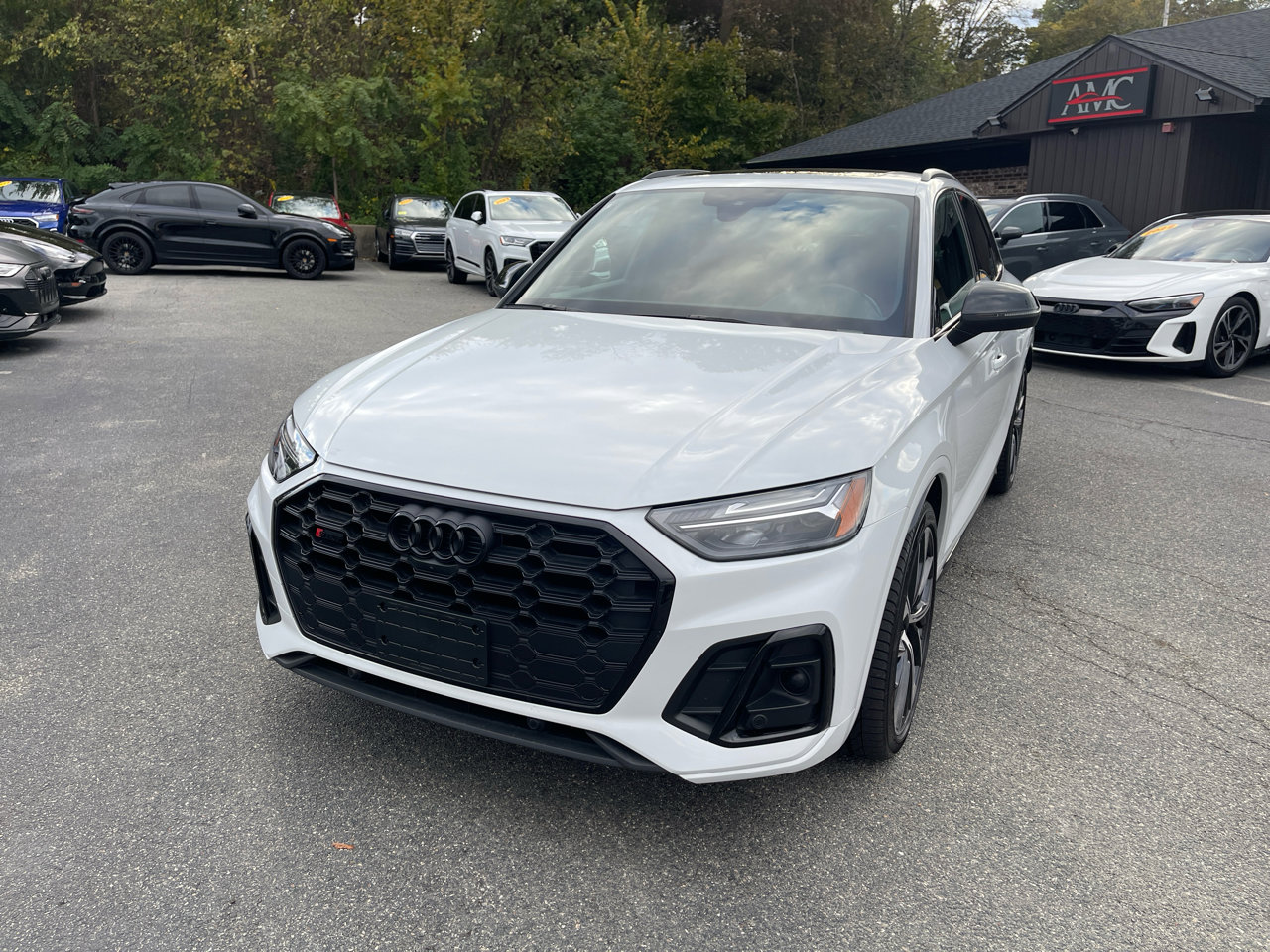 Used 2022 Audi SQ5 Premium Plus image 3