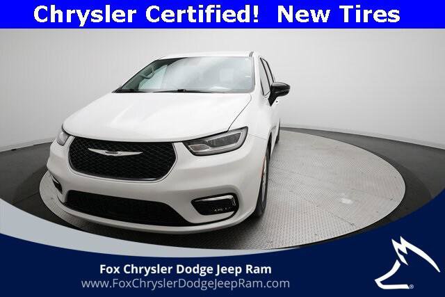 Certified 2024 Chrysler Pacifica Touring-L image 33