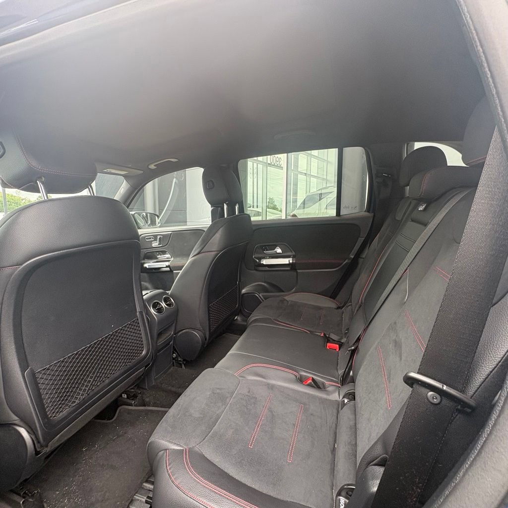 Used 2022 Mercedes-Benz GLB 250 4MATIC image 10