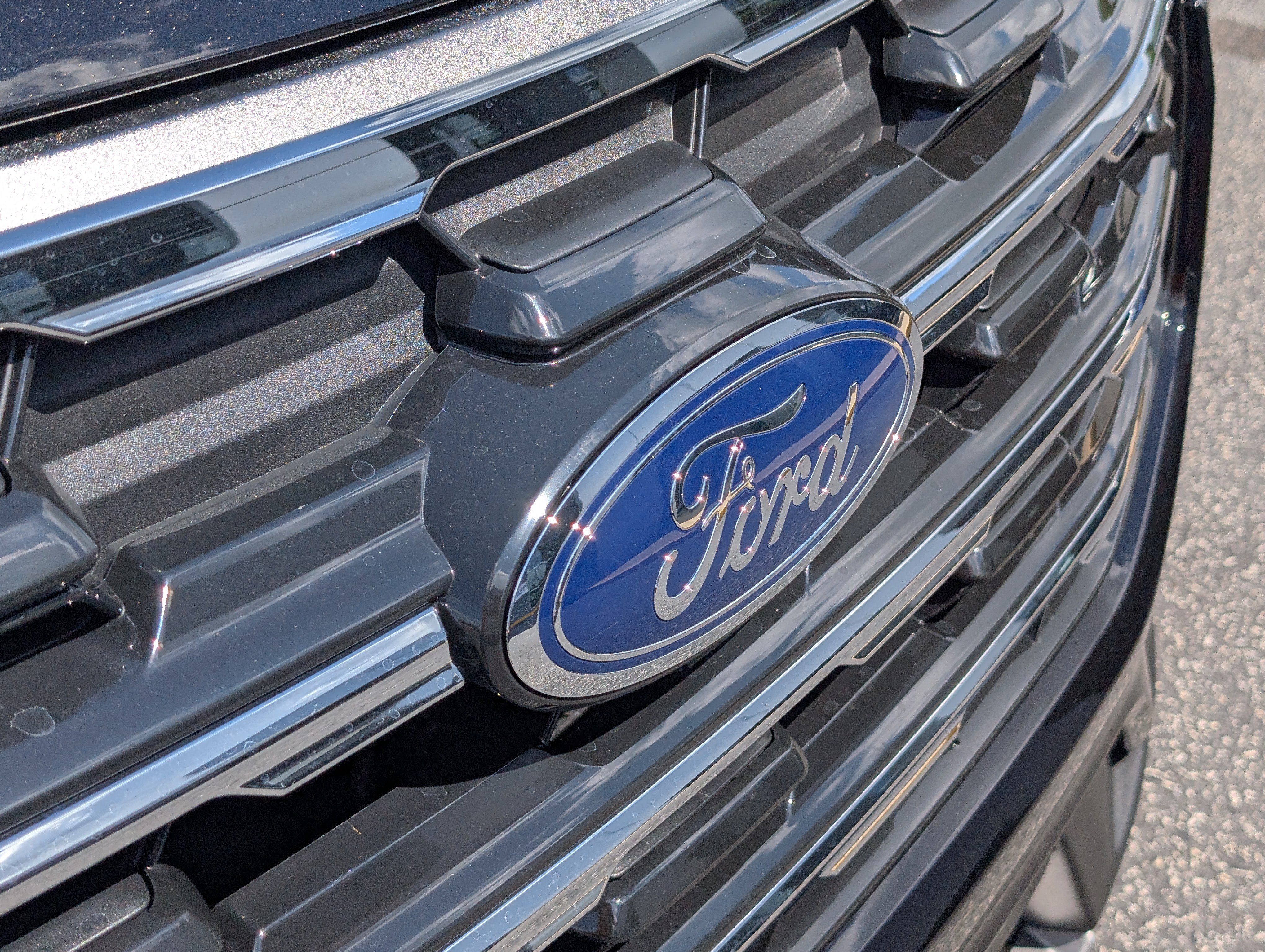 New 2026 Ford Explorer Active RWD image 6