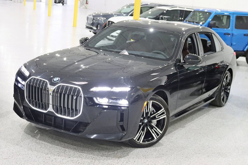 Used 2023 BMW i7 xDrive60 w/ Executive Package 2 image 6