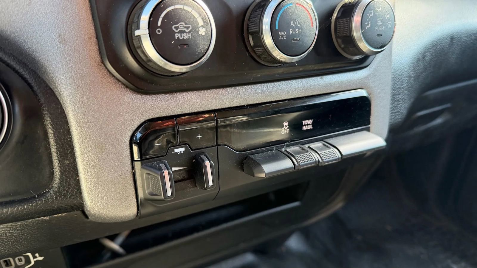 Used 2020 RAM 2500 Tradesman image 33