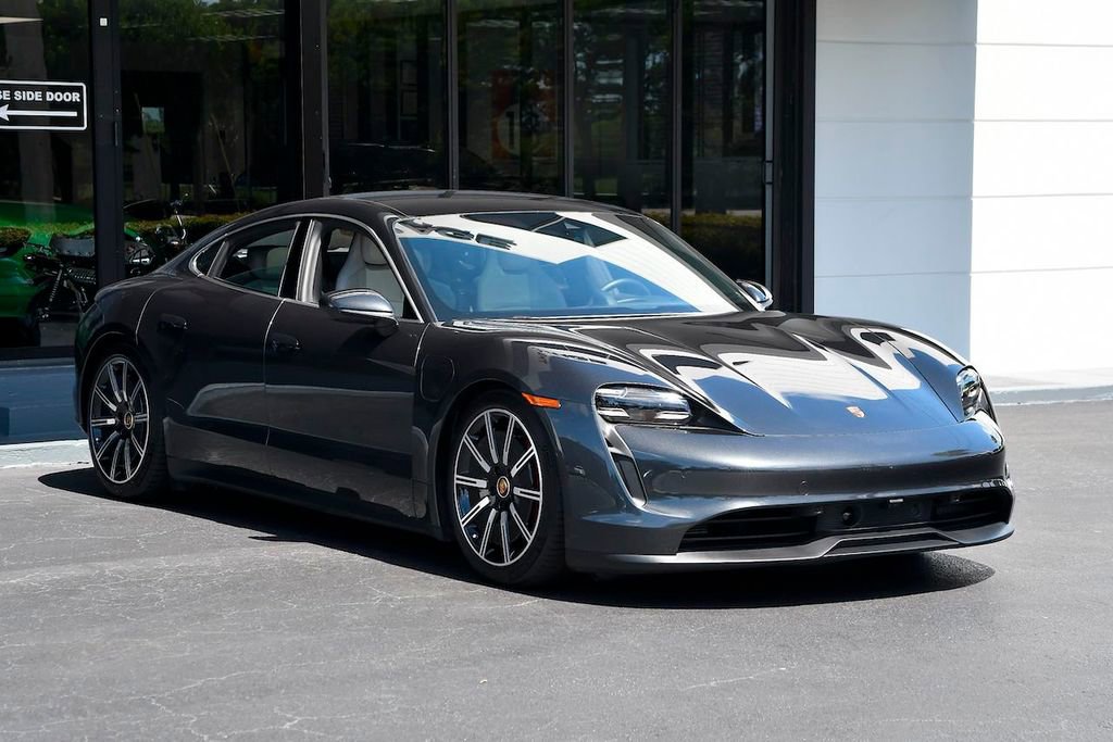 Used 2020 Porsche Taycan 4S image 6