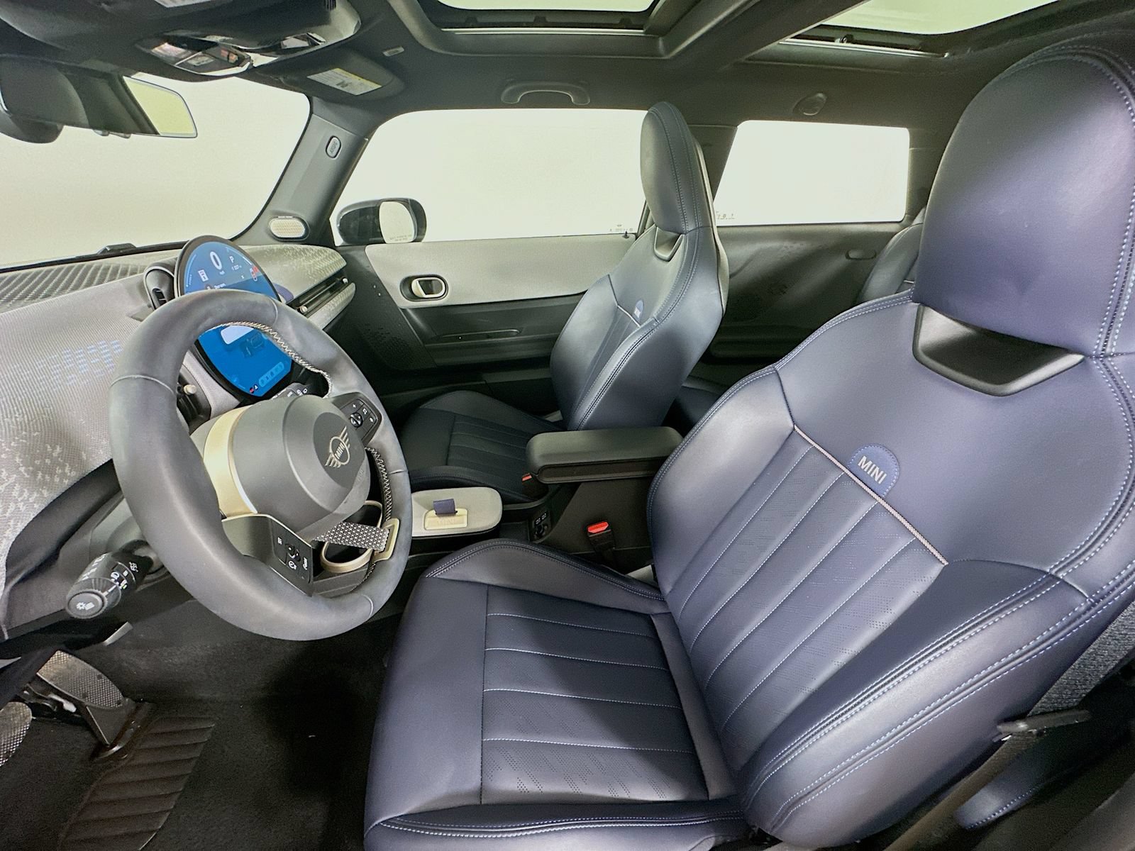 Used 2025 MINI Cooper S FWD image 33