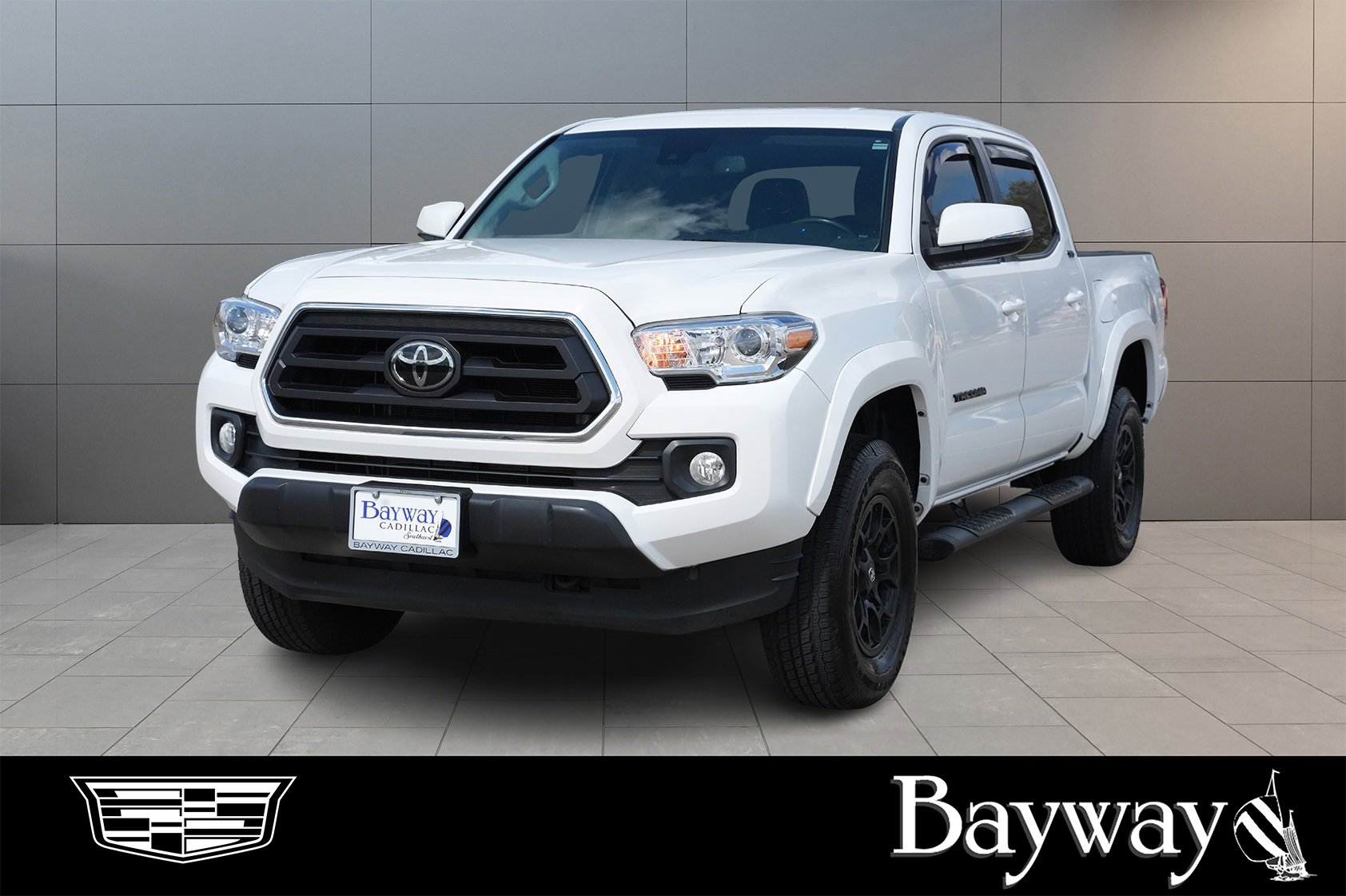 Used 2022 Toyota Tacoma SR5 w/ Technology Package image 1