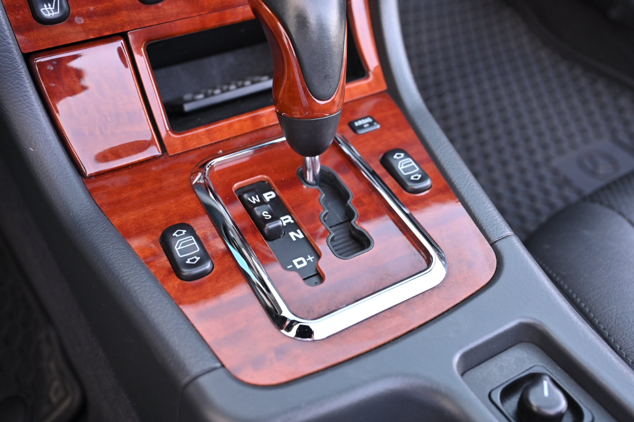 Used 2002 Mercedes-Benz SLK 320 image 24
