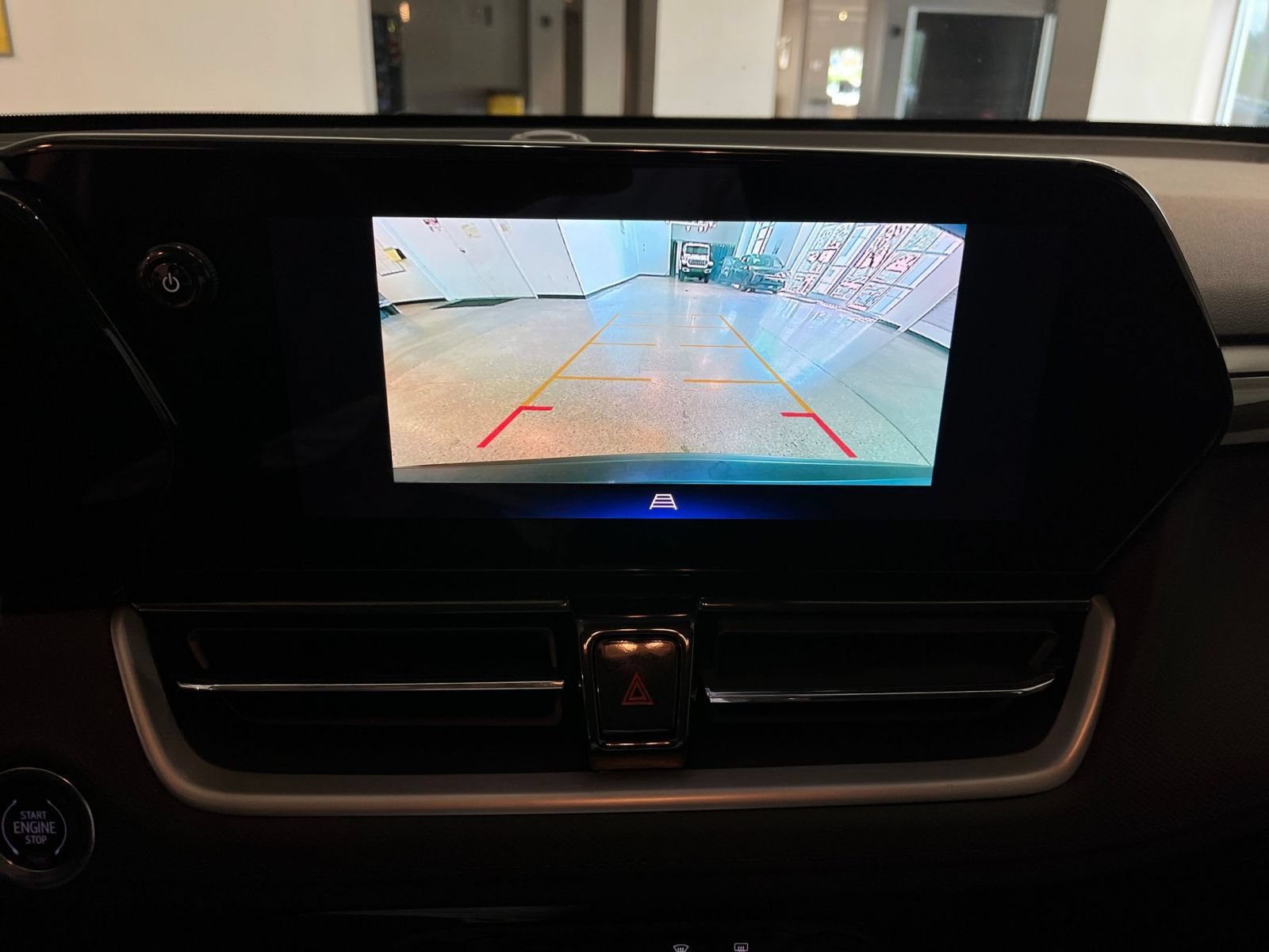 Used 2025 Chevrolet TrailBlazer LT FWD image 23