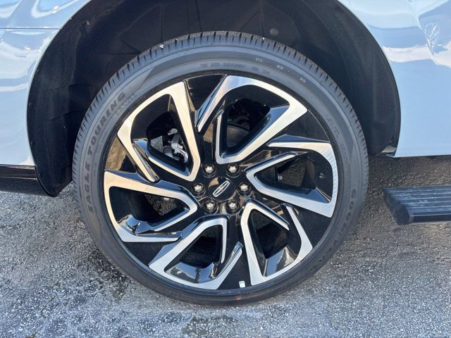 New 2026 Lincoln Navigator Reserve AWD/4WD image 8