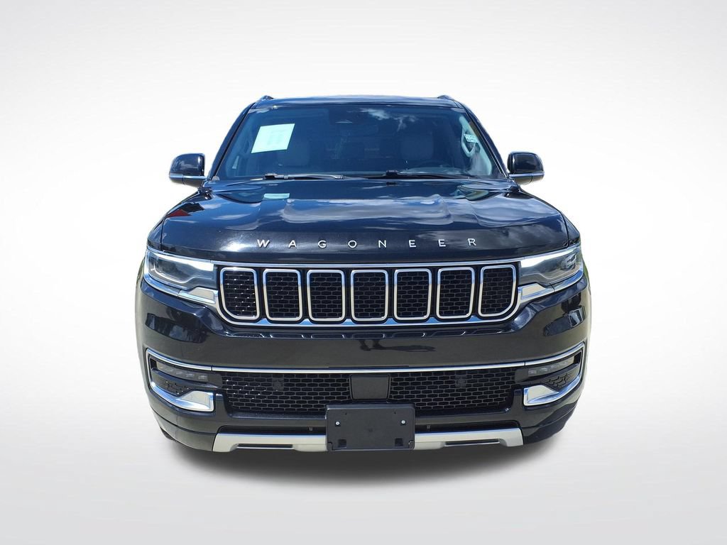 Used 2024 Jeep Wagoneer L Series II w/ Flexible Seating Group AWD/4WD image 2