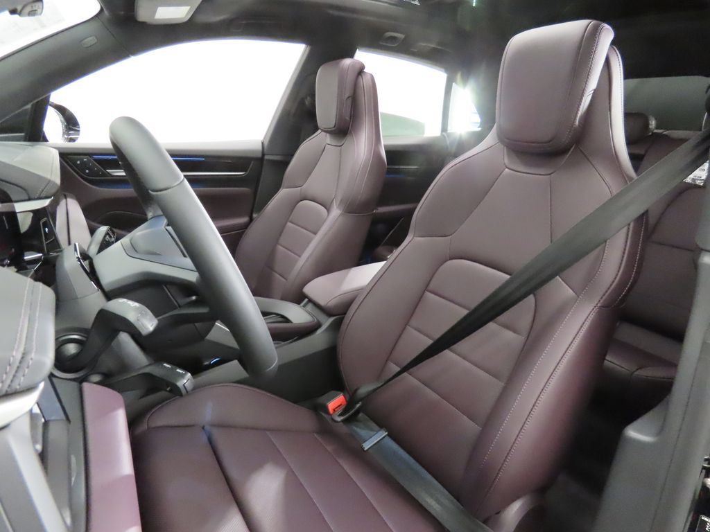 New 2026 Porsche Macan 4 Electric AWD/4WD image 5